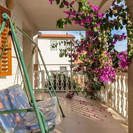 Apartment Zdenka 1 Трогир Экстерьер фото