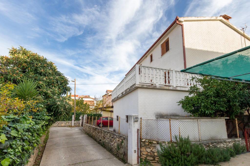 Apartment Zdenka 1 Трогир Экстерьер фото